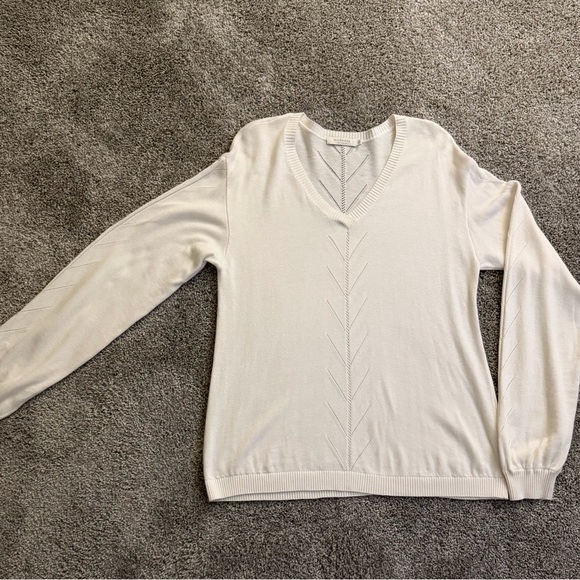 Mododoc Sweaters - Elegant Cream V-Neck Sweater/Pant outfit